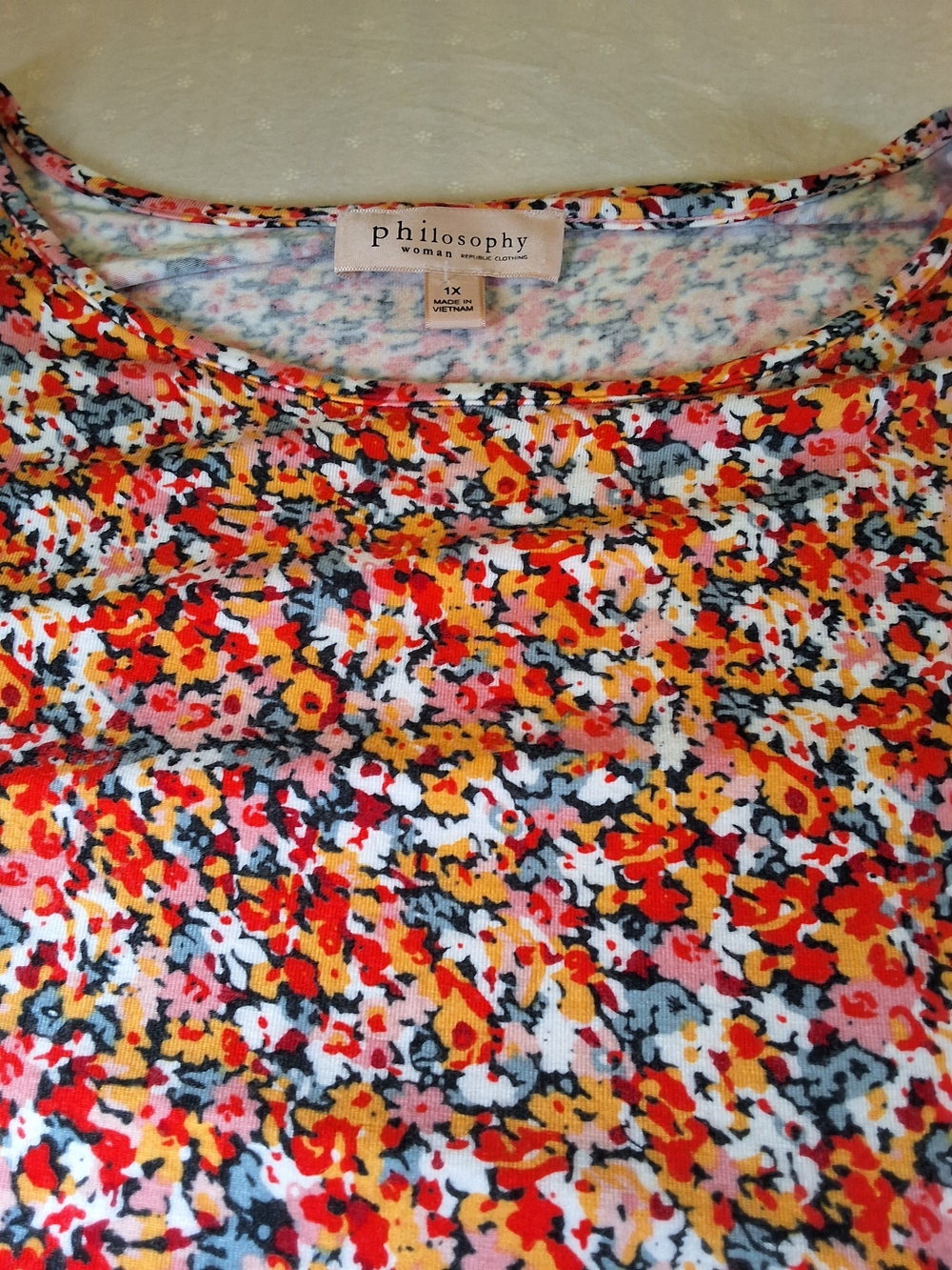 Philosophy Woman Floral Print Short Sleeve Top in Multicolor